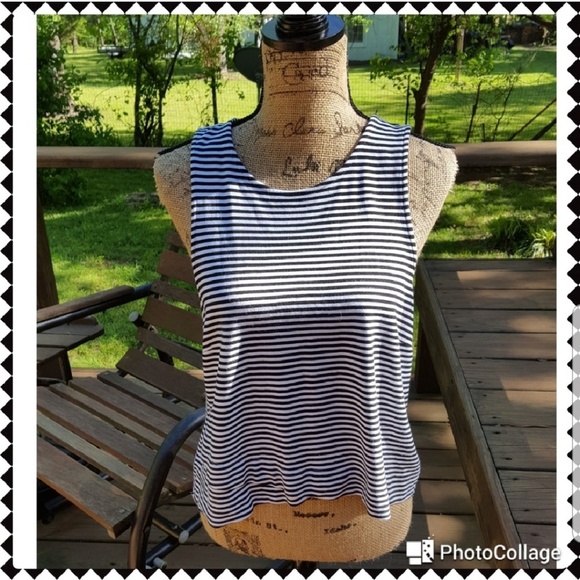 🧨 Banana Republic Black & White Striped Crossover Hem Cropped Top - Picture 3 of 8